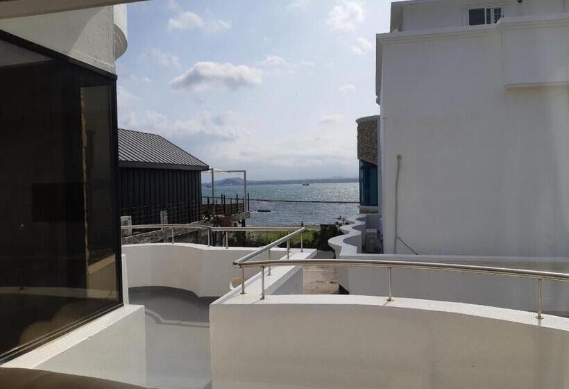 White Castle Pension