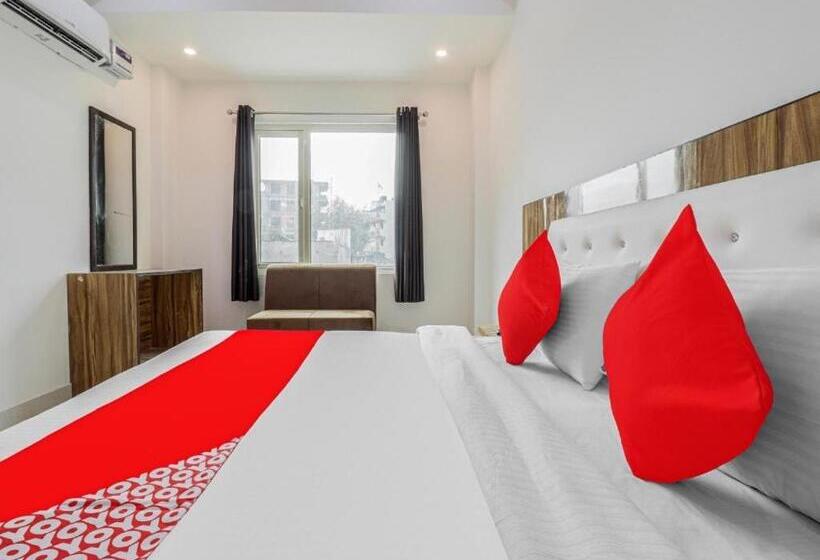 Hotel Oyo Flagship 81052  Elite Inn