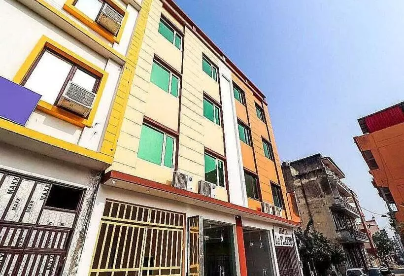 Hotelli Oyo Flagship 81052  Elite Inn