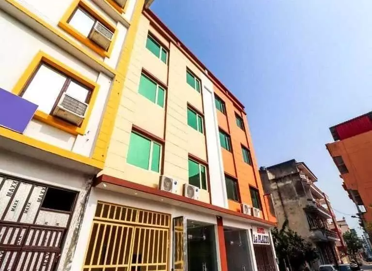 Hotelli Oyo Flagship 81052  Elite Inn