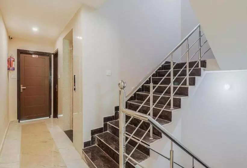 Hotelli Oyo Flagship 81052  Elite Inn