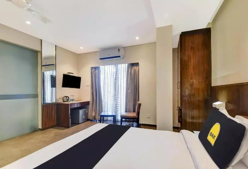 Hotelli Townhouse Oak Swan Resort