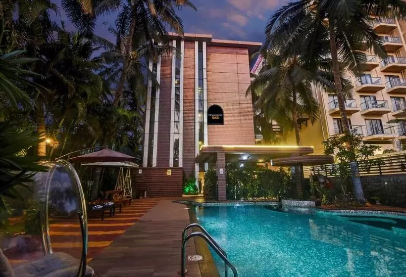 Hotelli Townhouse Oak Swan Resort