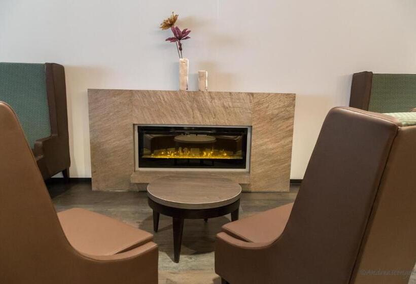 B&f Hotel Am Neumarkt