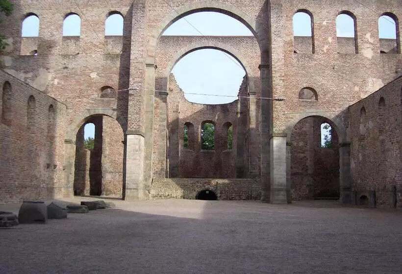 B&f Hotel Am Neumarkt