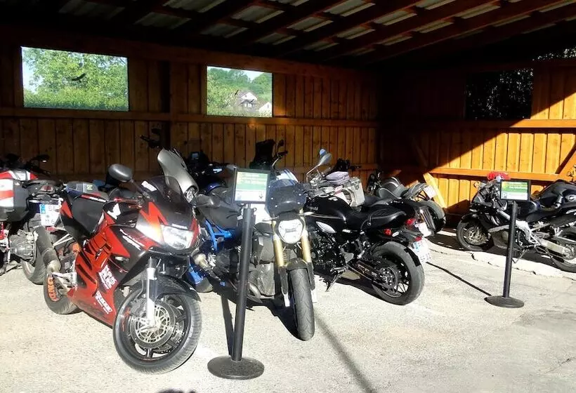 Hotelli Hoxter Am Jakobsweg