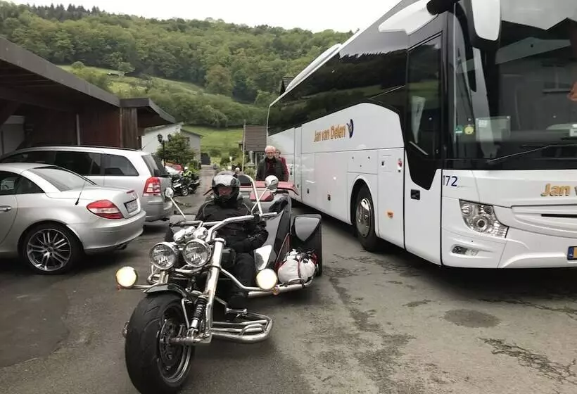 Hotelli Hoxter Am Jakobsweg