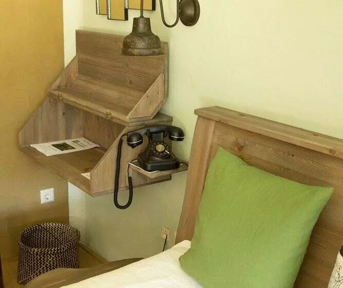 هتل Kolonieschänke