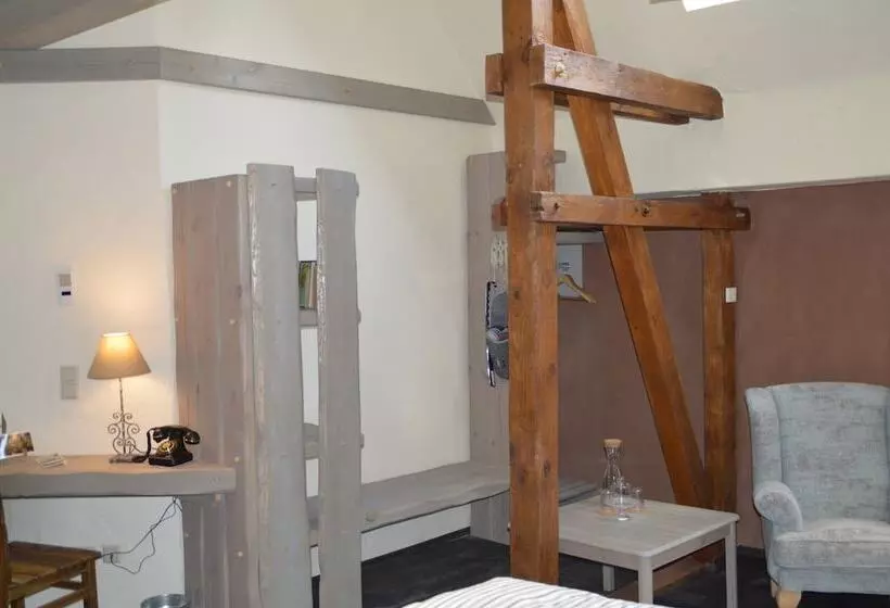 هتل Kolonieschänke