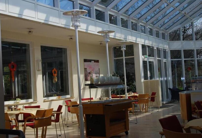 فندق Krelinger Freizeit Und Tagungszentrum