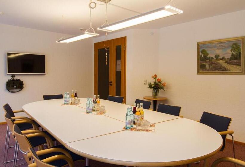 فندق Krelinger Freizeit Und Tagungszentrum