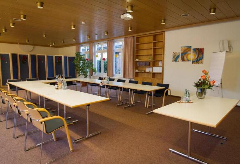 فندق Krelinger Freizeit Und Tagungszentrum