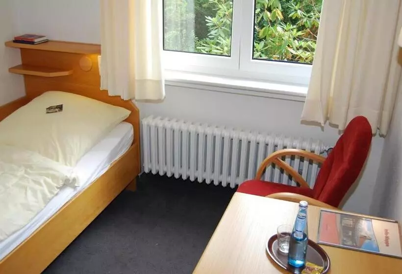 ホテル Krelinger Freizeit  Und Tagungszentrum