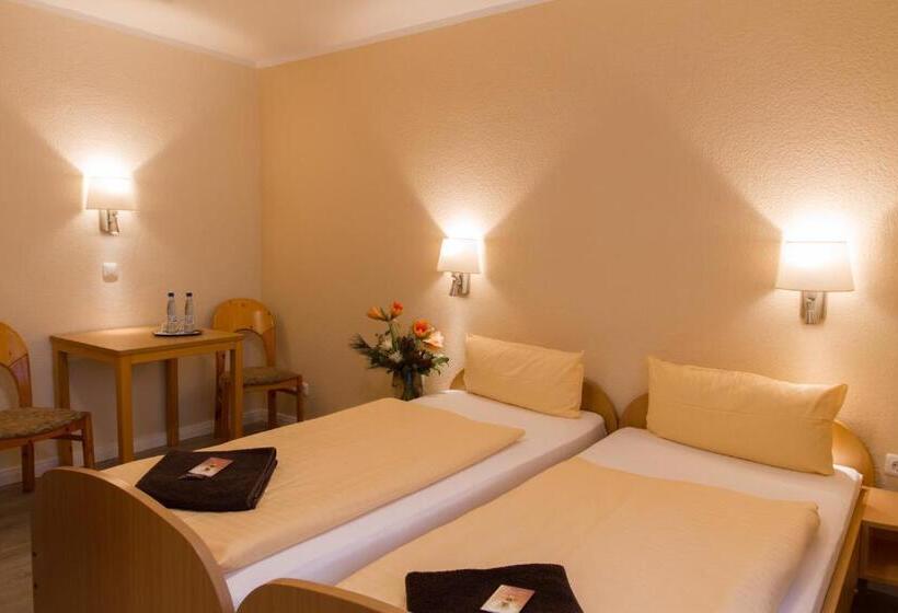 فندق Krelinger Freizeit Und Tagungszentrum