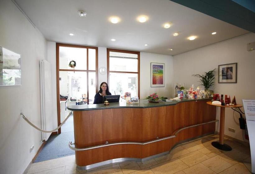 فندق Krelinger Freizeit Und Tagungszentrum