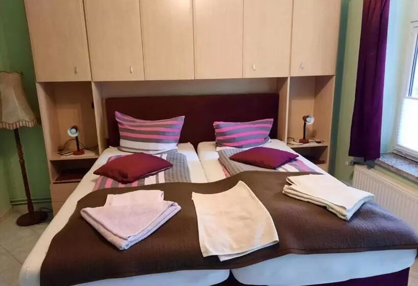 Hotelli Pension Barghus