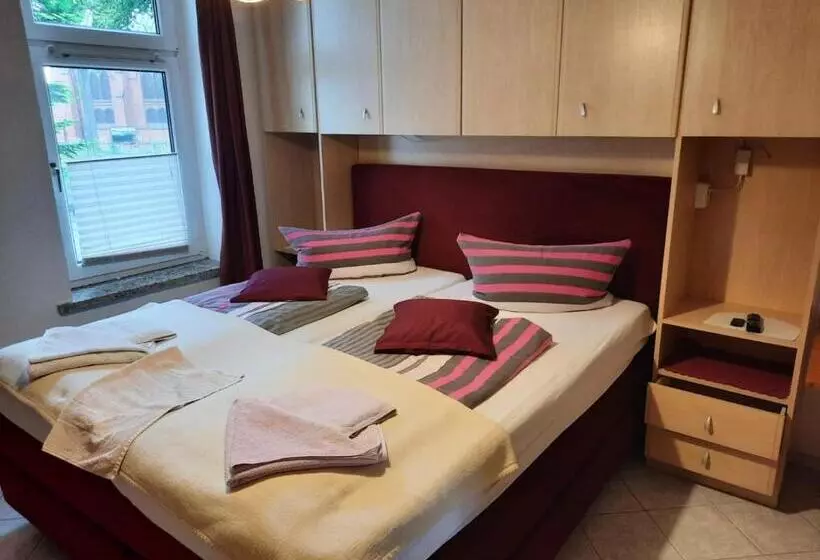 Hotelli Pension Barghus