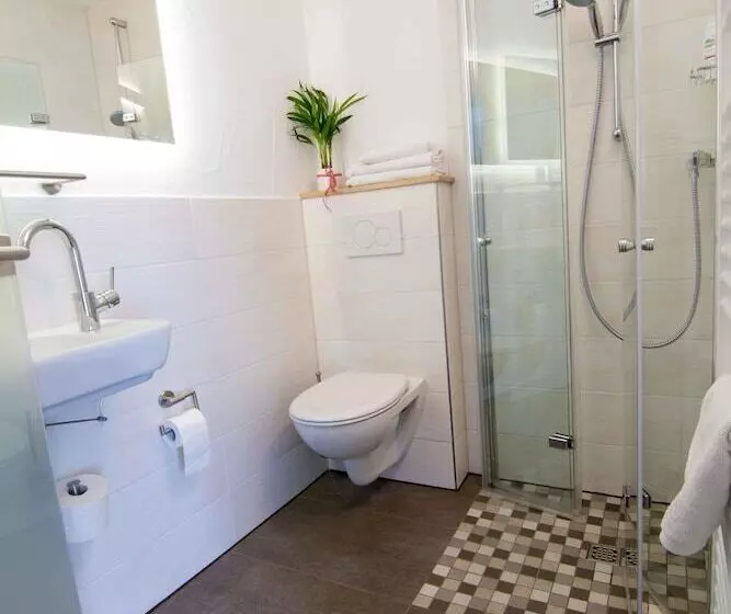 Hotelli Pension Klein