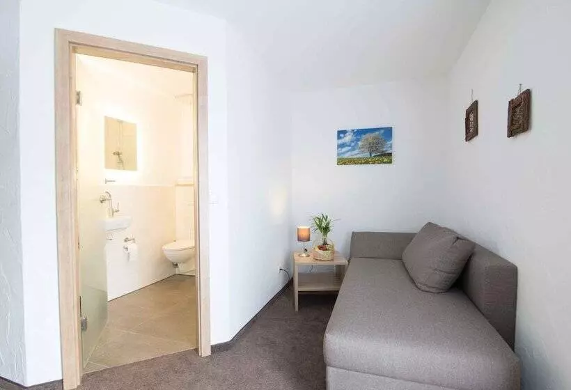 Hotelli Pension Klein