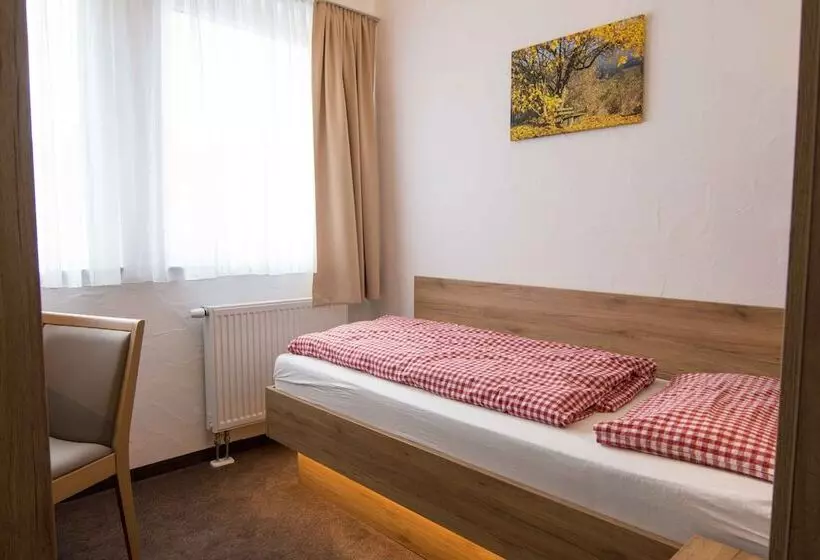 Hotelli Pension Klein