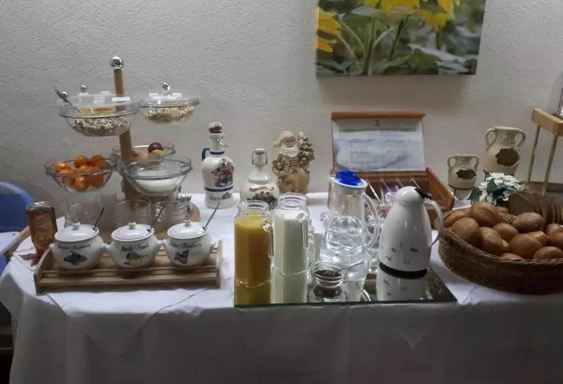 ホテル Pension Volkert