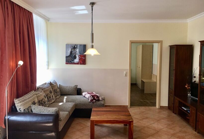 هتل Schweizerhaus