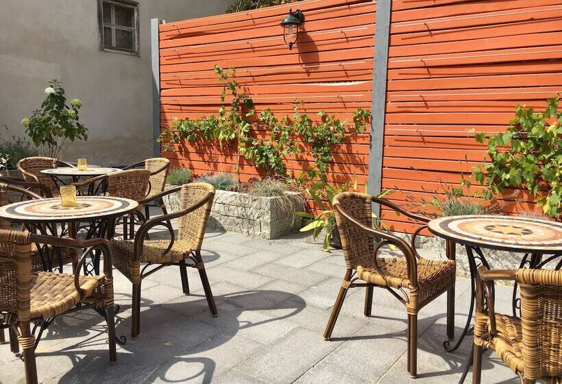 هتل Schweizerhaus