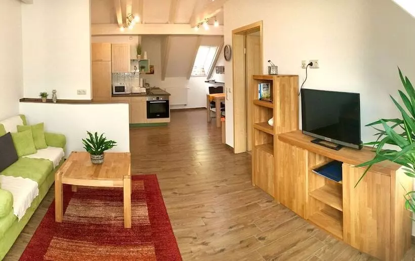 ホテル Schweizerhaus