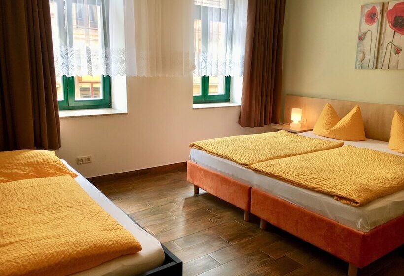 هتل Schweizerhaus