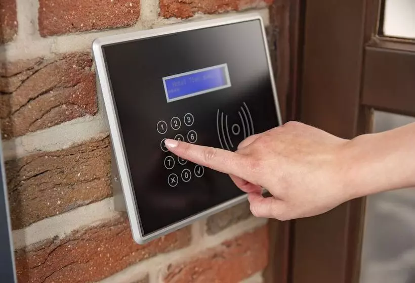 Hotelli Tiek Apartments