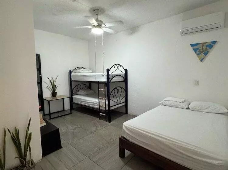 Retkeilymaja Surfnest Tamarindos