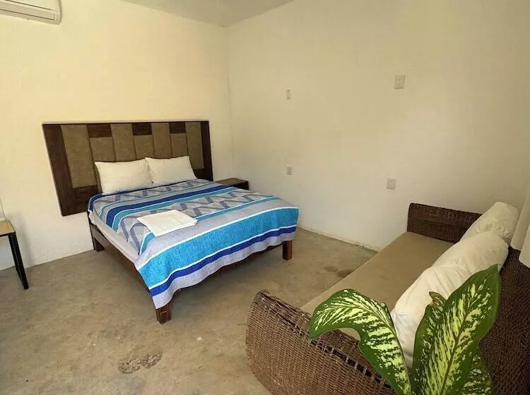 Retkeilymaja Surfnest Tamarindos