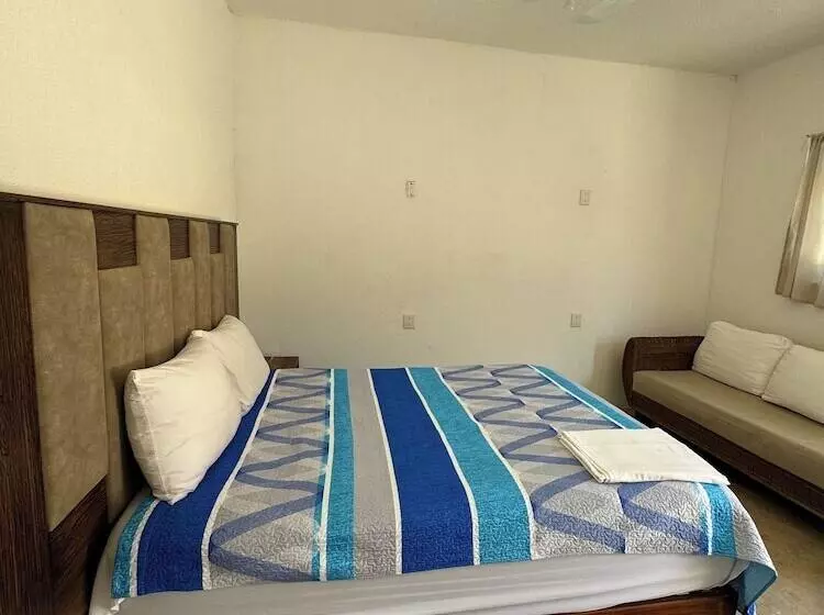 Retkeilymaja Surfnest Tamarindos