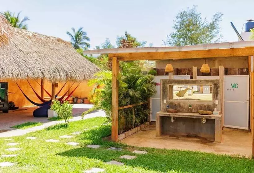 Retkeilymaja Surfnest Tamarindos