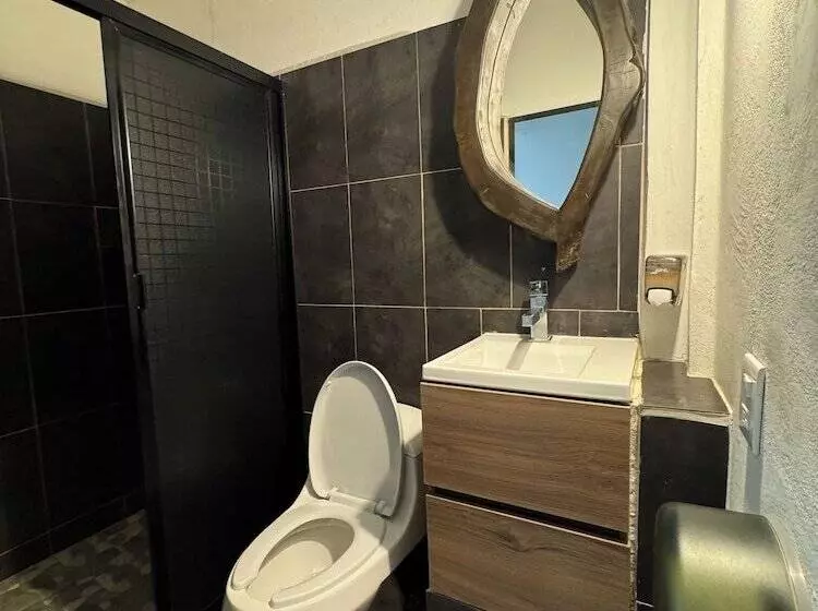 Retkeilymaja Surfnest Tamarindos