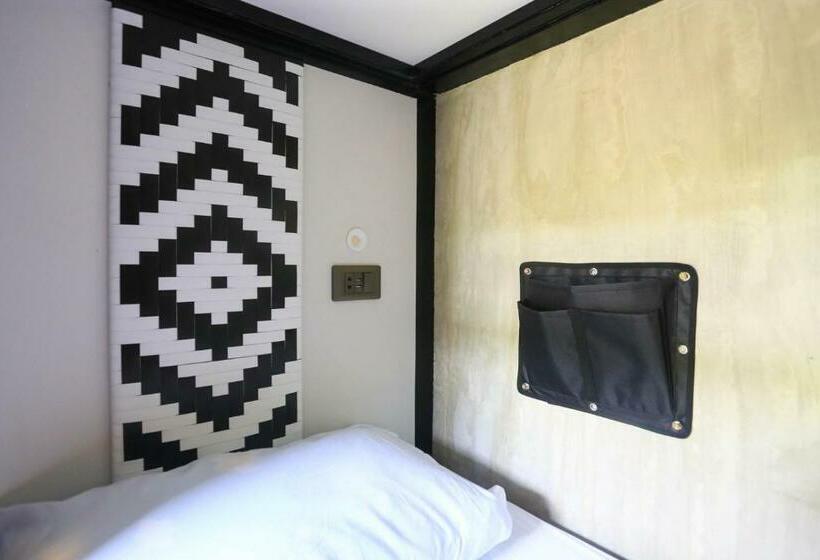 Beach People Hostel Bantayan Island