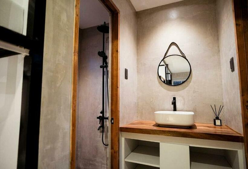 Beach People Hostel Bantayan Island