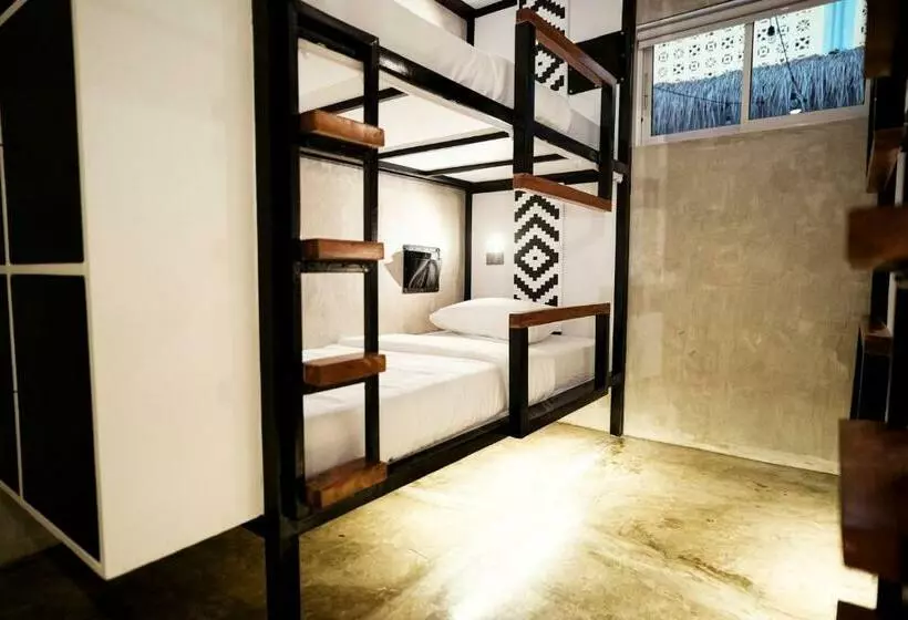 Beach People Hostel Bantayan Island