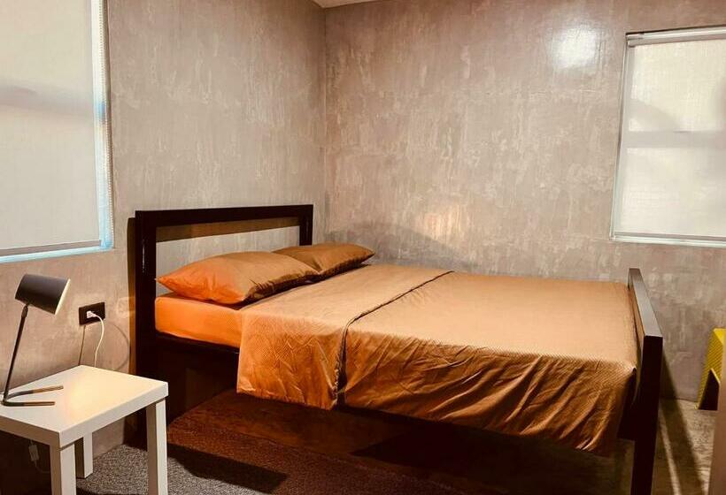 Beach People Hostel Bantayan Island