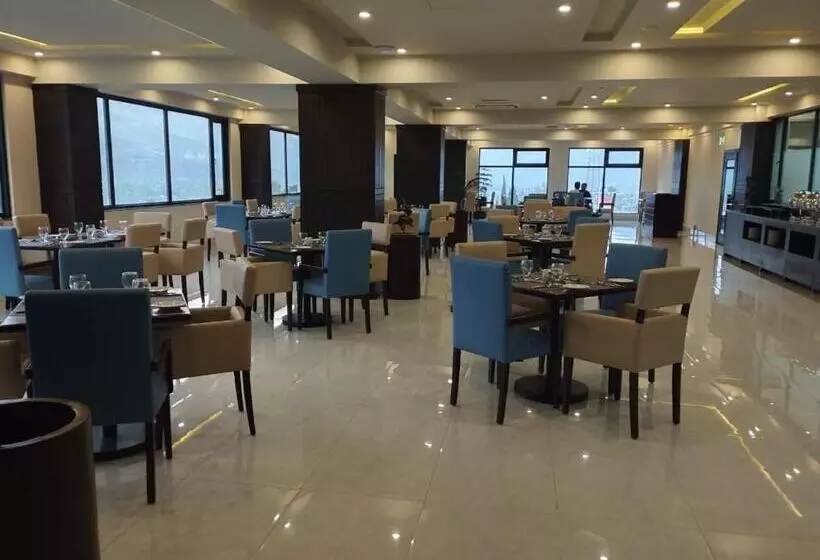 هتل Avari Xpress Gilgit