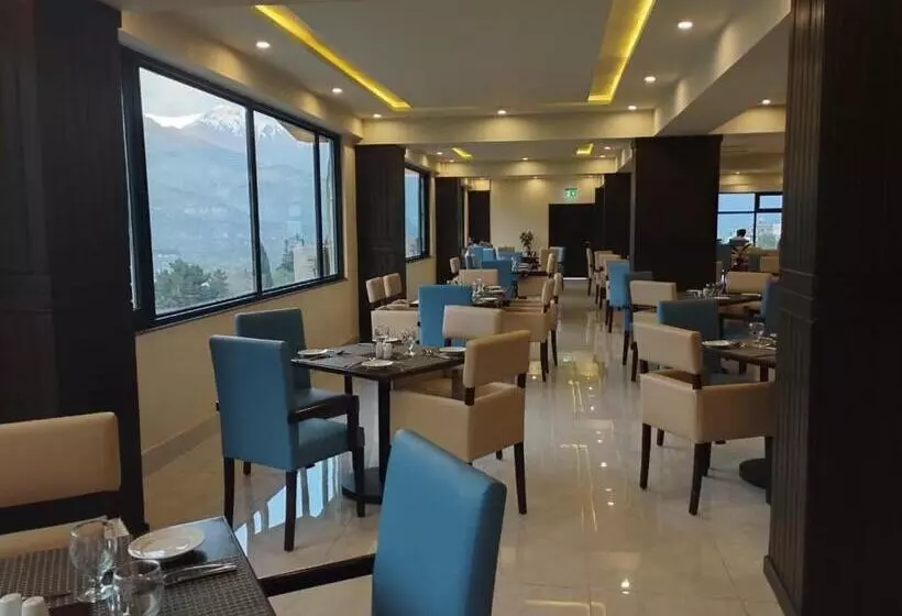 هتل Avari Xpress Gilgit