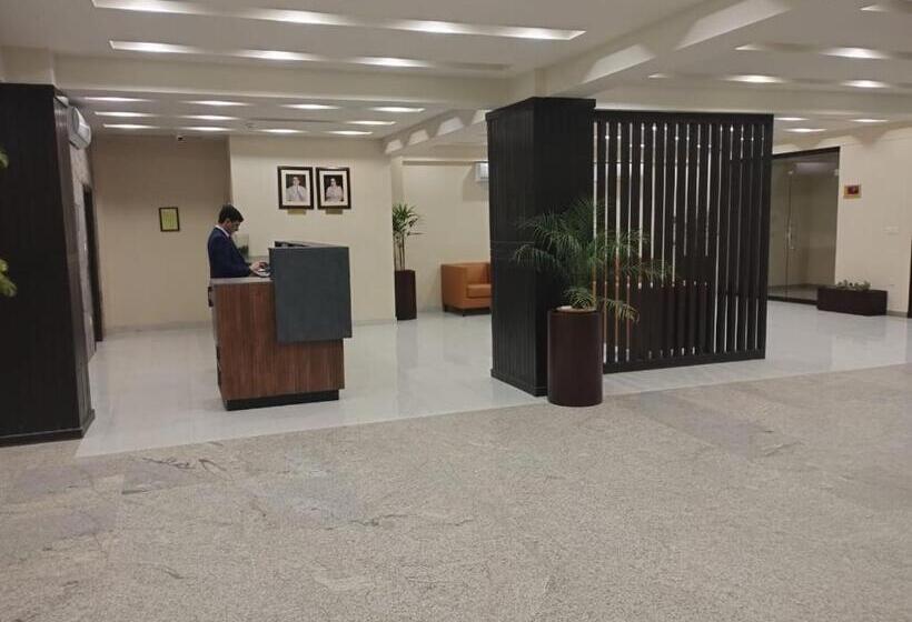 هتل Avari Xpress Gilgit