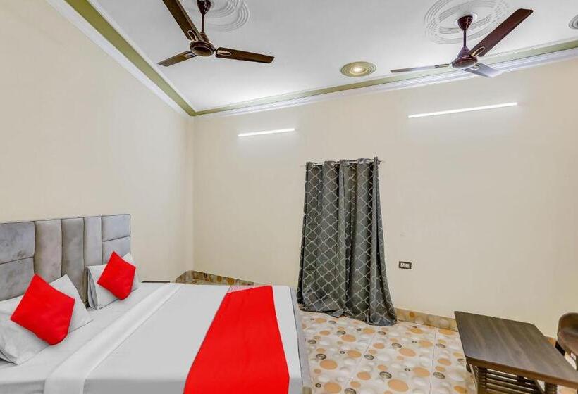 בית מלון כפרי Flagship Friends Guest House