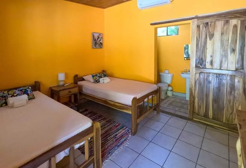 Hotelli Playa San Diego Beachfront Rentals