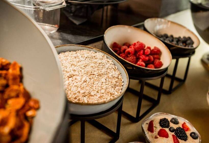 Juno Hotel Sofia, A Member Of Design Hotels