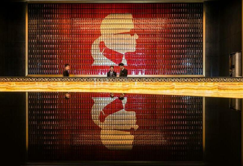 渡假胜地 The Karl Lagerfeld