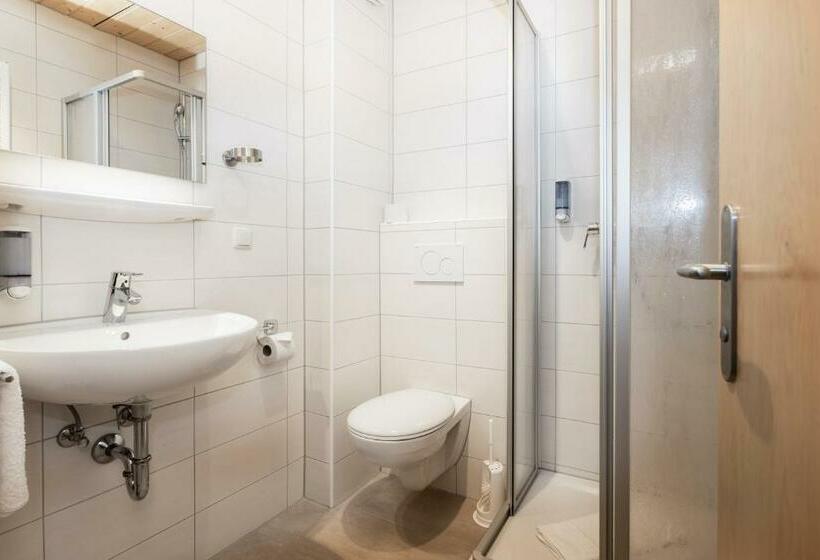 هاستل Landgasthof Augustiner