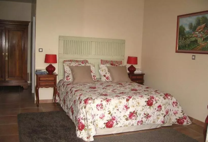 Aamiaismajoitus (B&B) Le Presbytère De Vieuvy