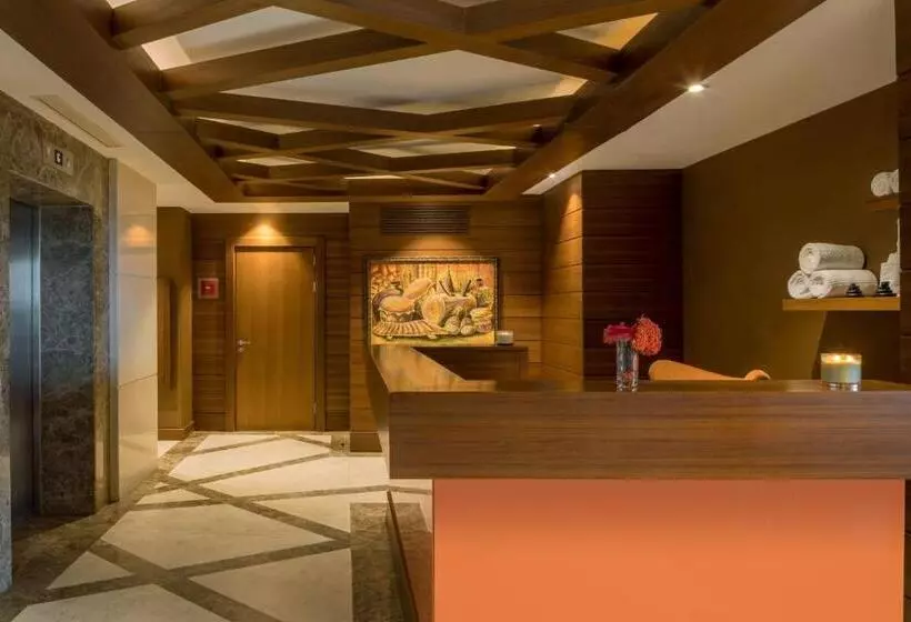 هتل Four Points By Sheraton Ikot Ekpene