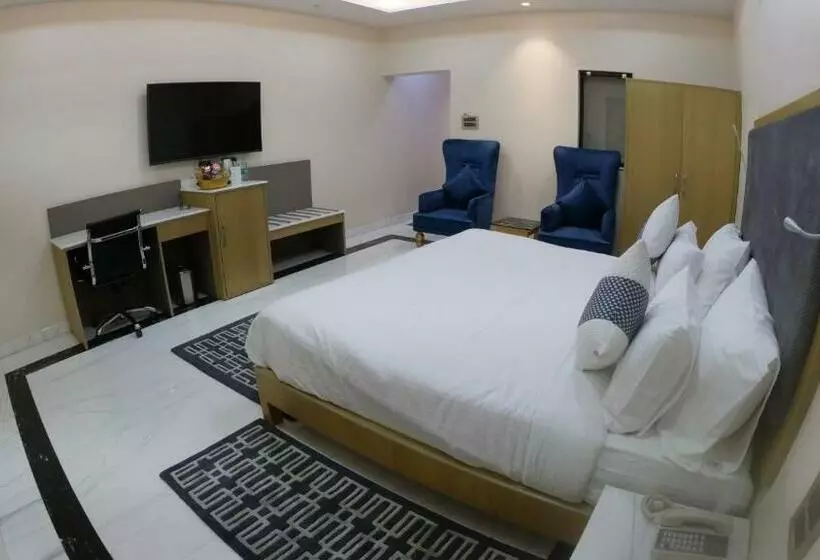 ホテル Jaswant Vilas   10mins From Railway & Bus Station